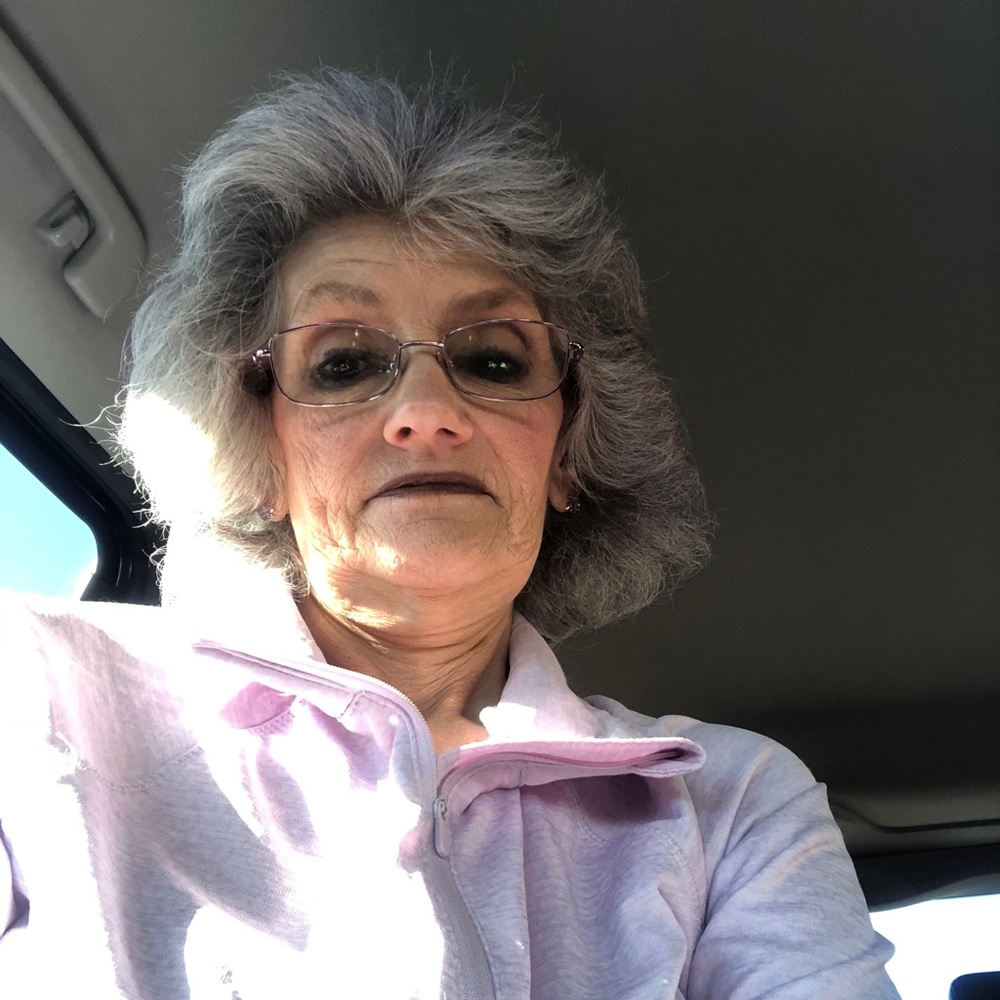 Meet your Posher, Cynthia